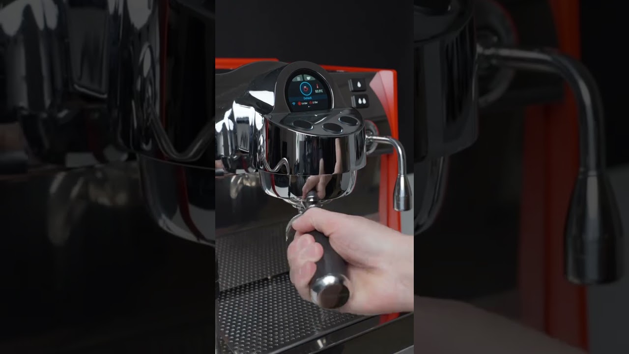 Victoria Arduino E1 PRIMA Pro Espresso Machine In Action 🔥