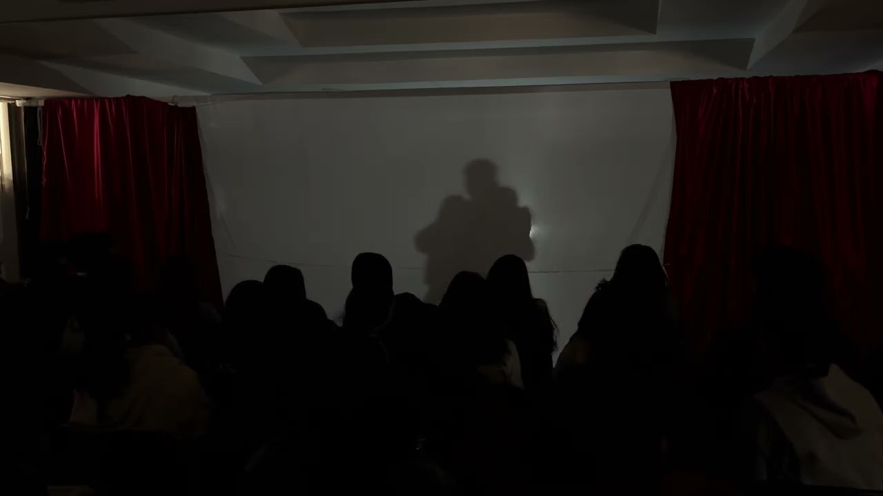 Obra teatral de sombras. “Del llanto al polvo”. 