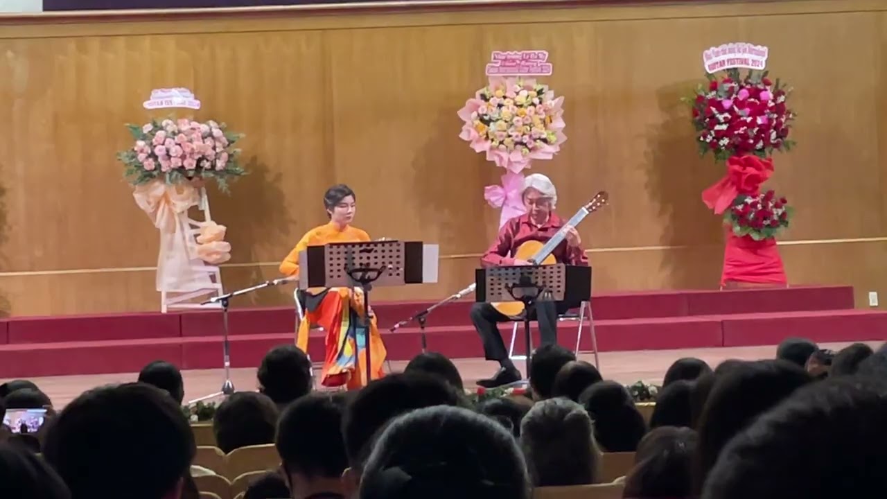 A.Piazzolla - Cafe 1930 from Histoire du Tango by mandolin Risa Shimono & guitar Kozo Tate