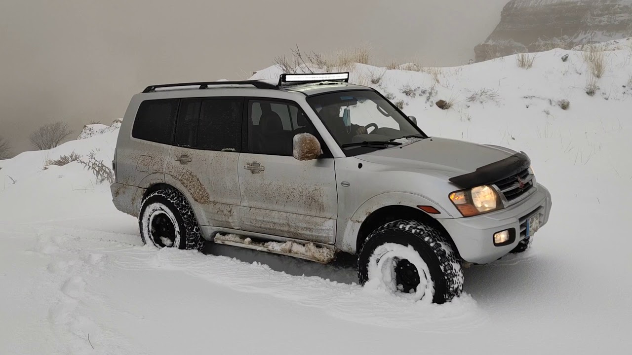 WINTER SNOW OFF ROAD in Lebanon - Mitsubishi Pajero