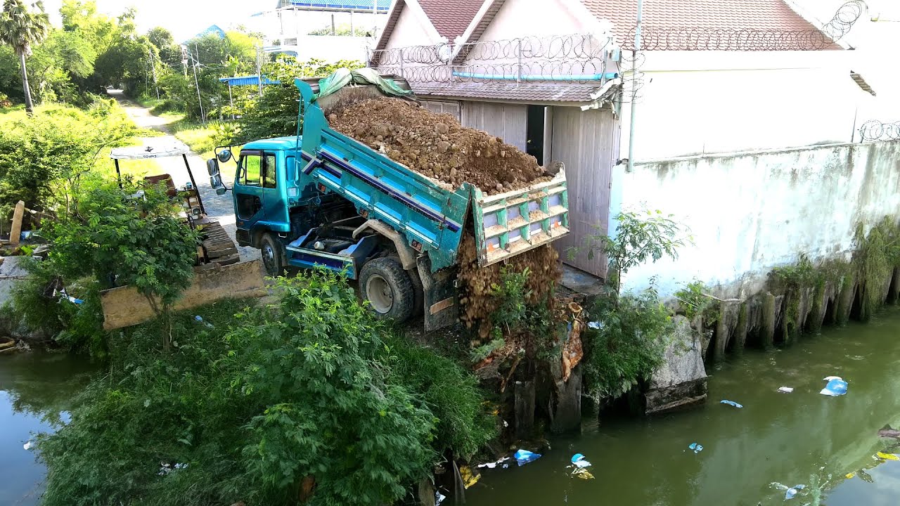 The Best Project Start to Pushing Rock To the Rice Filed By Bulldozer united with Trucks