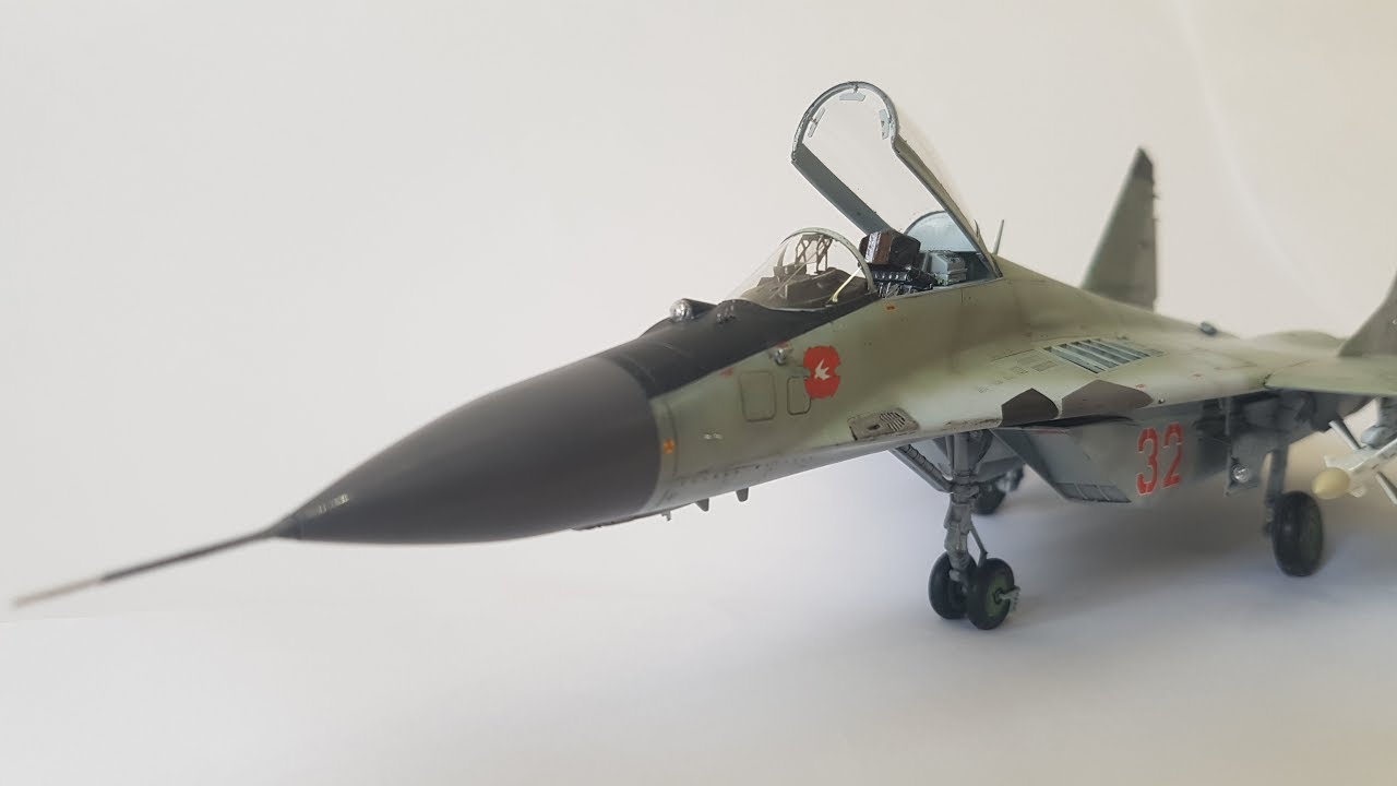 G.W.H. 1/48 Mig-29 Early Type (Part 2: Building the fuselage)
