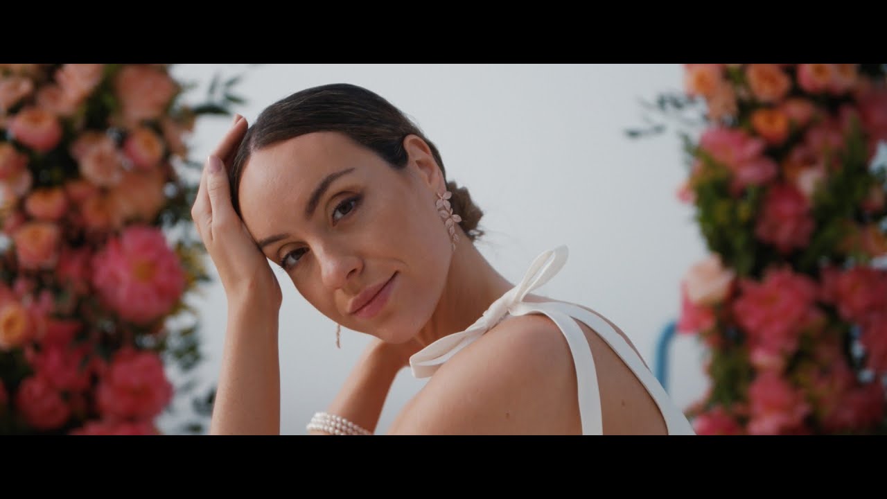 One of a kind elopement in Santorini