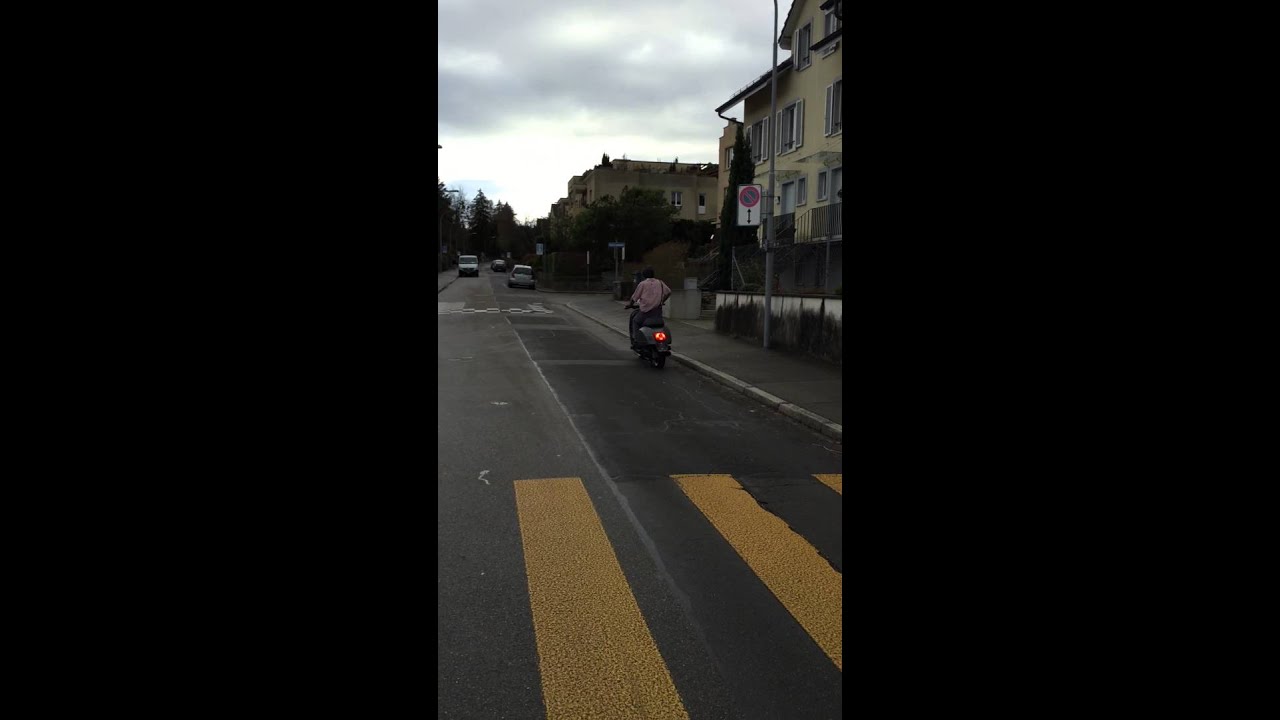 VESPA GTS SUPER SPORT