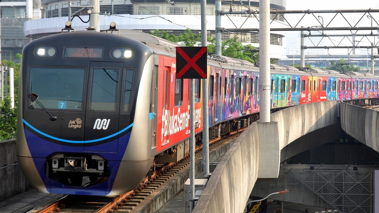 【4K60P】【MRT Jakarta】ジャカルタ都市高速鉄道 南北線用車両(東洋IGBT-VVVF)到着・発車シーン集+乗車動画(走行音) 2023.10