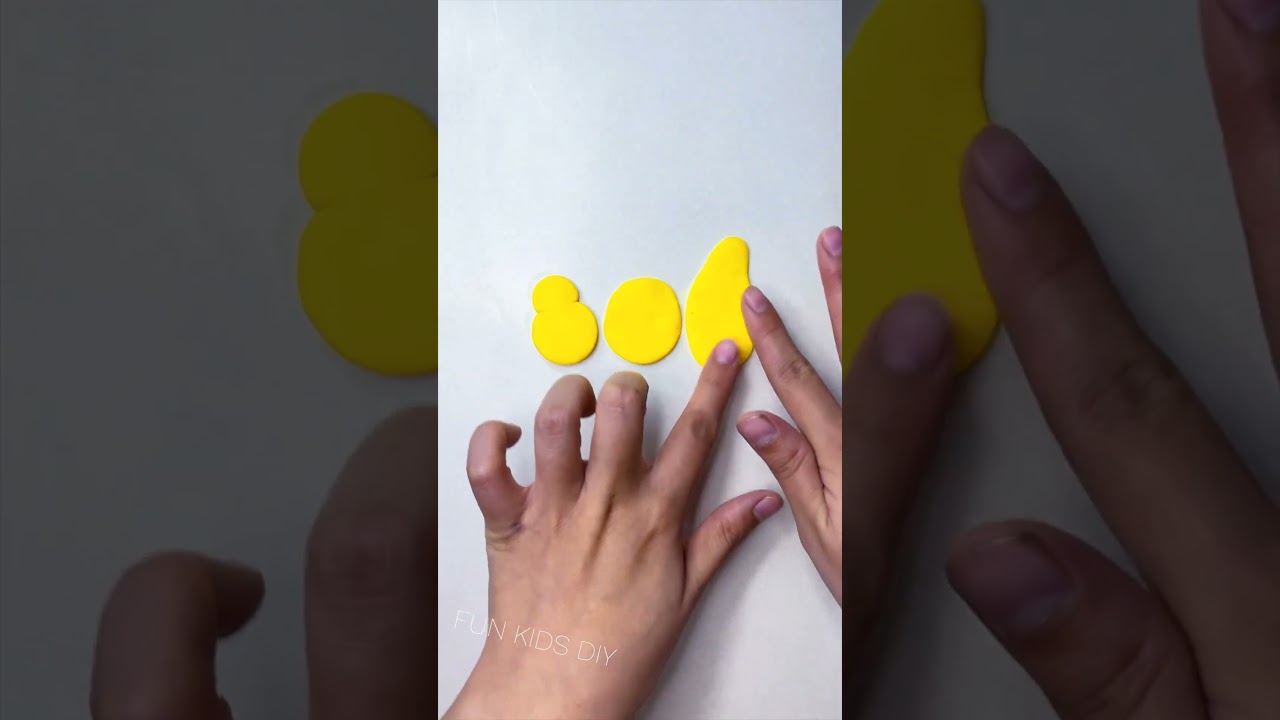Making a Clay Chickens verry Easy - Creative Play for Kids