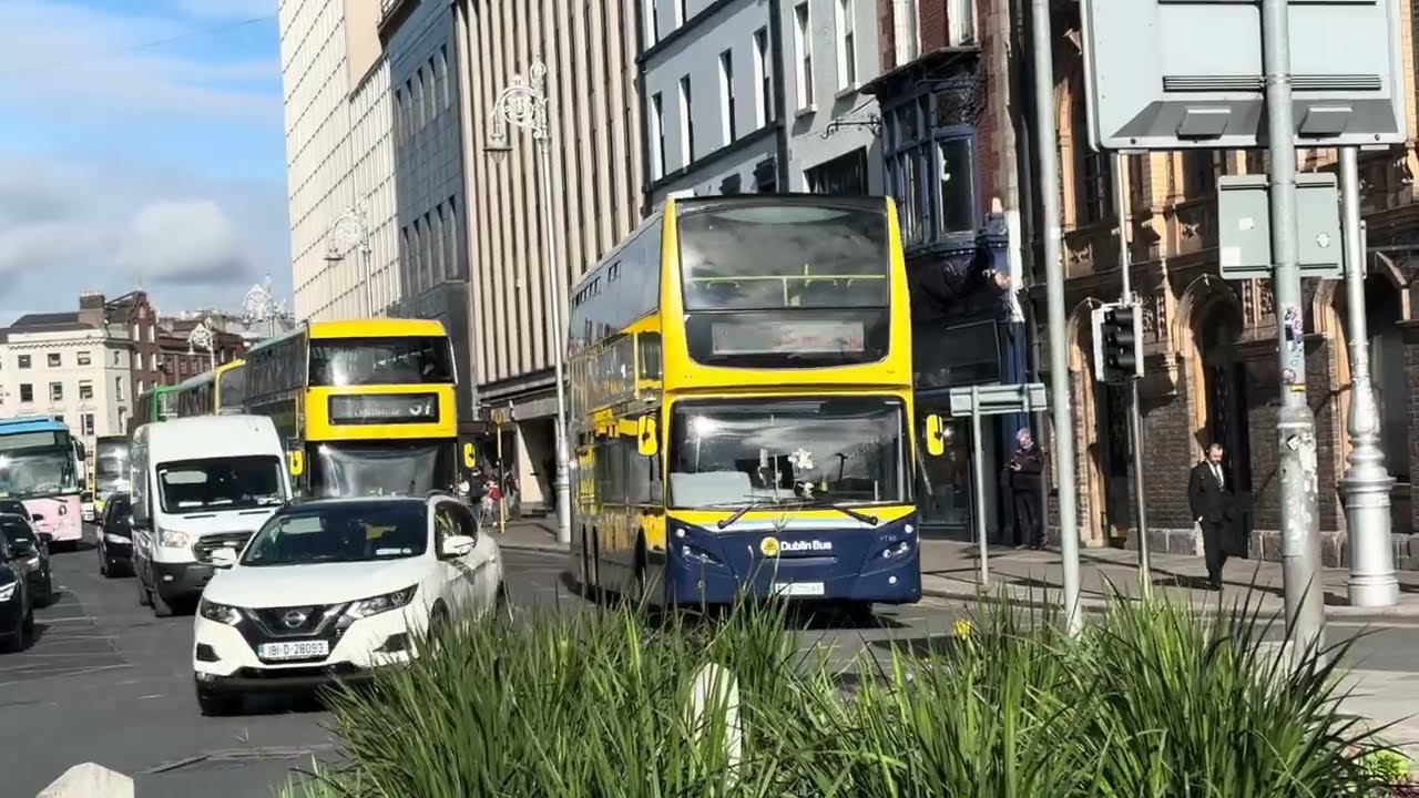VT 45, Dublin Bus, Trinity College 