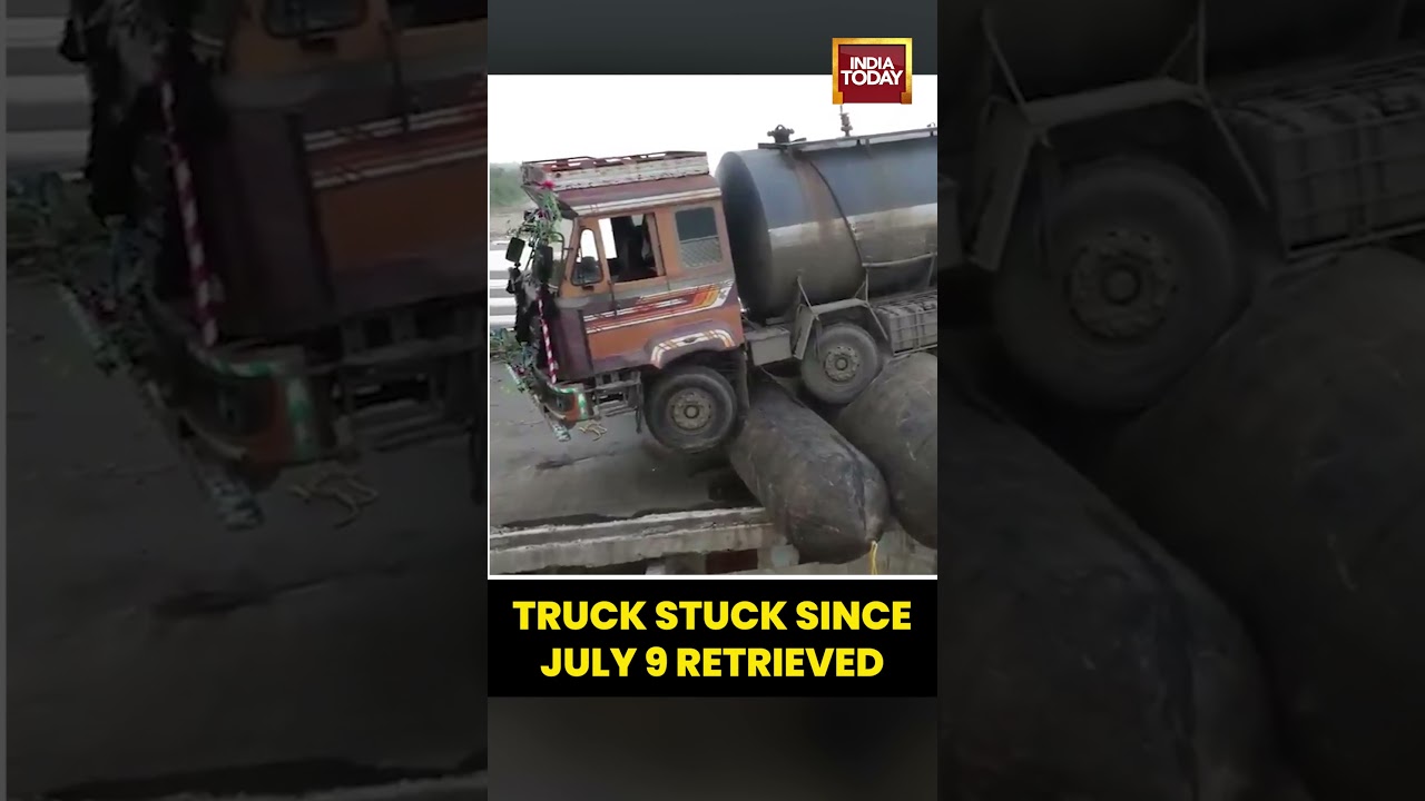 Gujarat Gambhira Bridge Collapse: Truck That Was Stuck Has Been Retrieved | #gambhirabridge