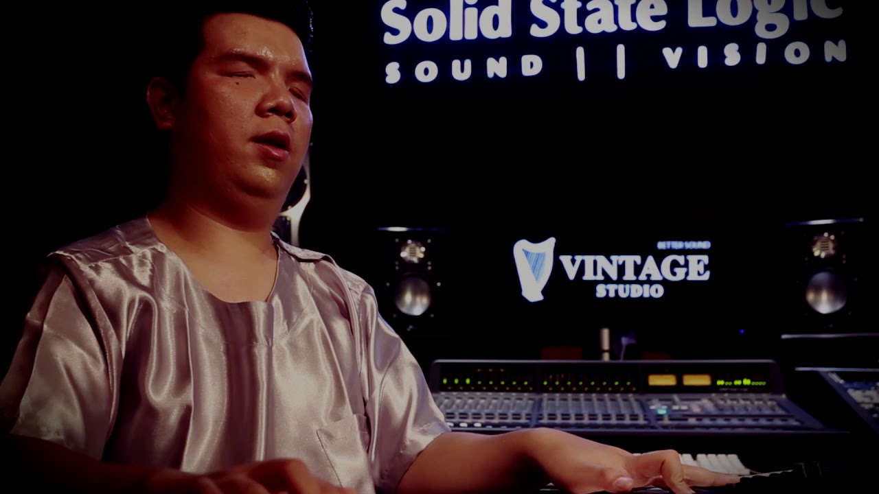 เดือนเพ็ญ คาราบาว Cover by นุ่น กนกวรรณ  – S2S Fly High