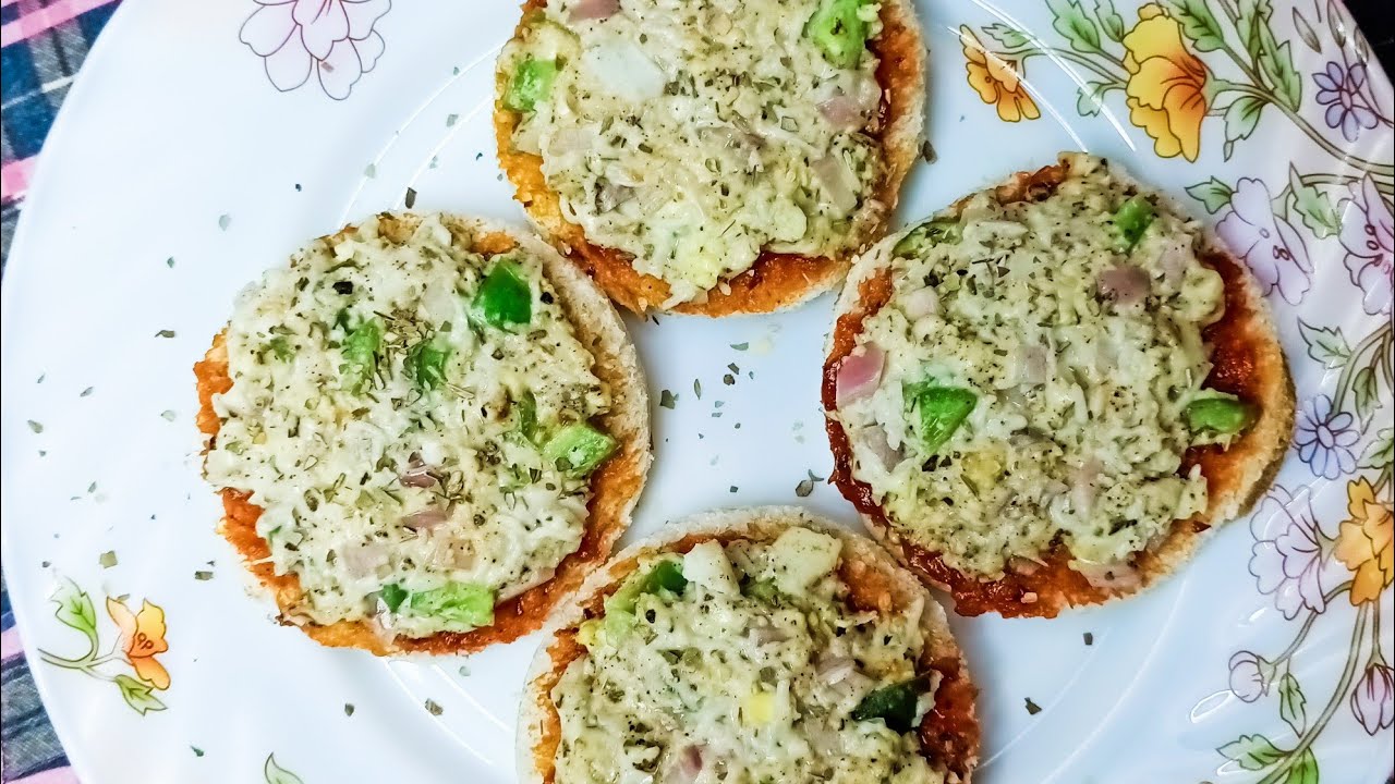 अब आप घर पर बनाइए बाजार जैसे मिनी पिज़्ज़ा बिना ओवन के | Mini Pizza | Mini Egg Pizza Daddy's Kitchen