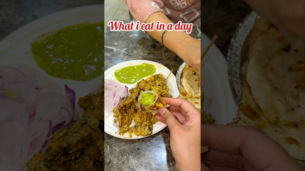 WHAT I EAT IN A DAY 🥰 #minivlog #whatieatinaday #eatinaday #foodshorts #trendingshorts #viralvideo