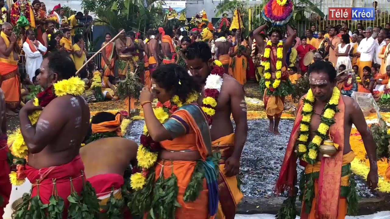 La marche sur le feu à St-Paul 2018 - Version courte