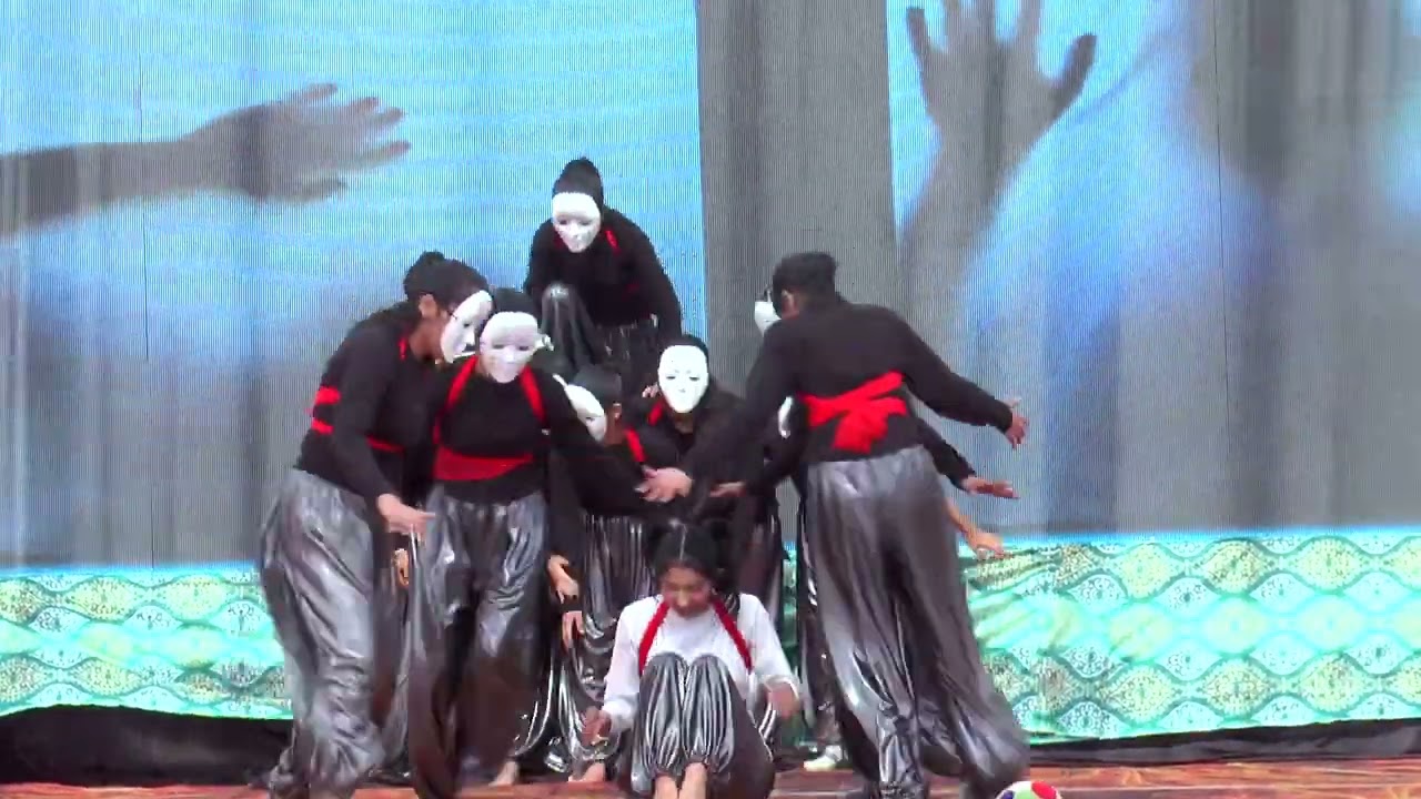 Group dance (Education theme “Never give up” depression due to busy life style of parents)