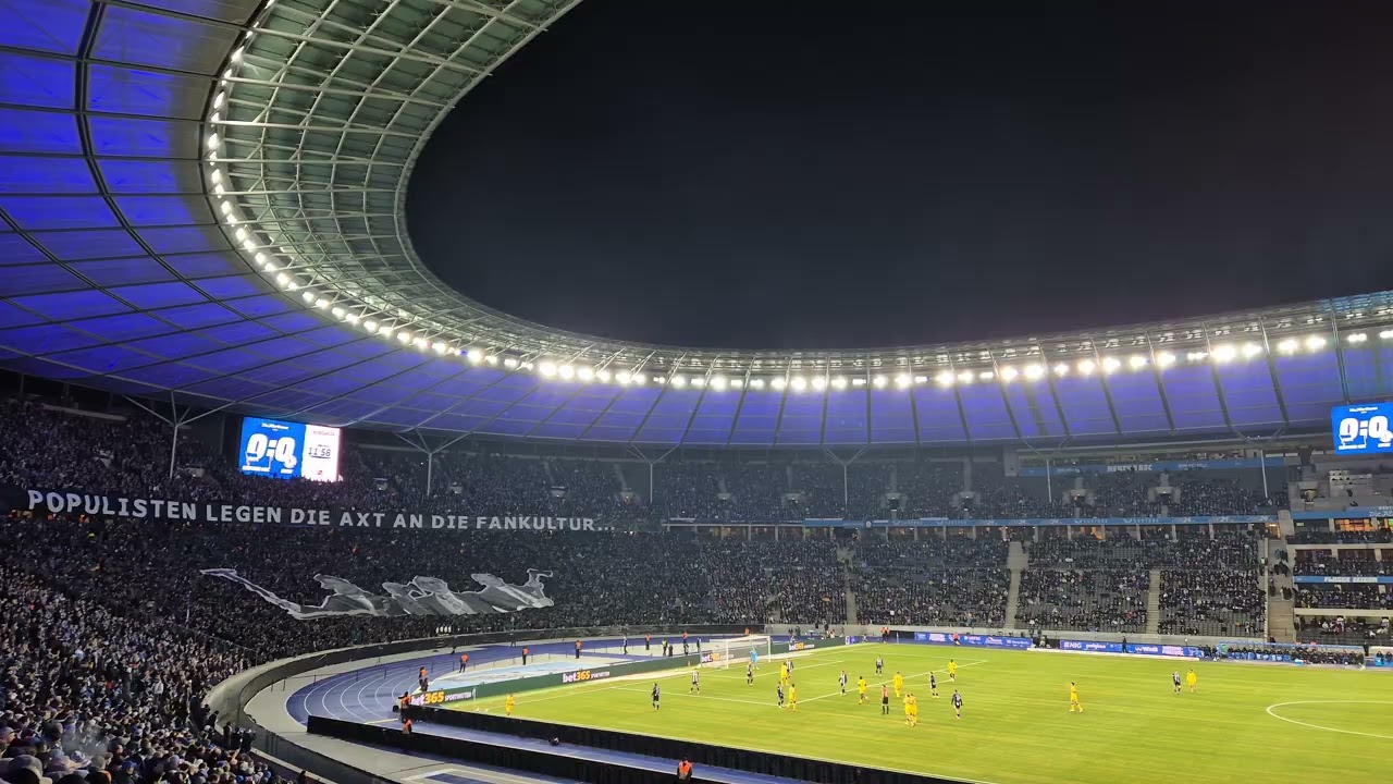 Hertha BSC & Braunschweig 12 min schweigender Fanprotest