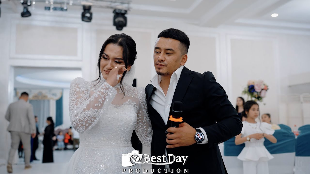 Братья спели сестренке на свадьбе.(Sahmurat Bahamov-Siñlimizğa tiläk)