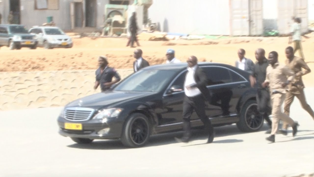 ONA WALINZI WA TUNDU LISSU WALICHOKIFANYA, NI BALAA, CHEKI WALIVYOMTOA KWENYE GARI SASA