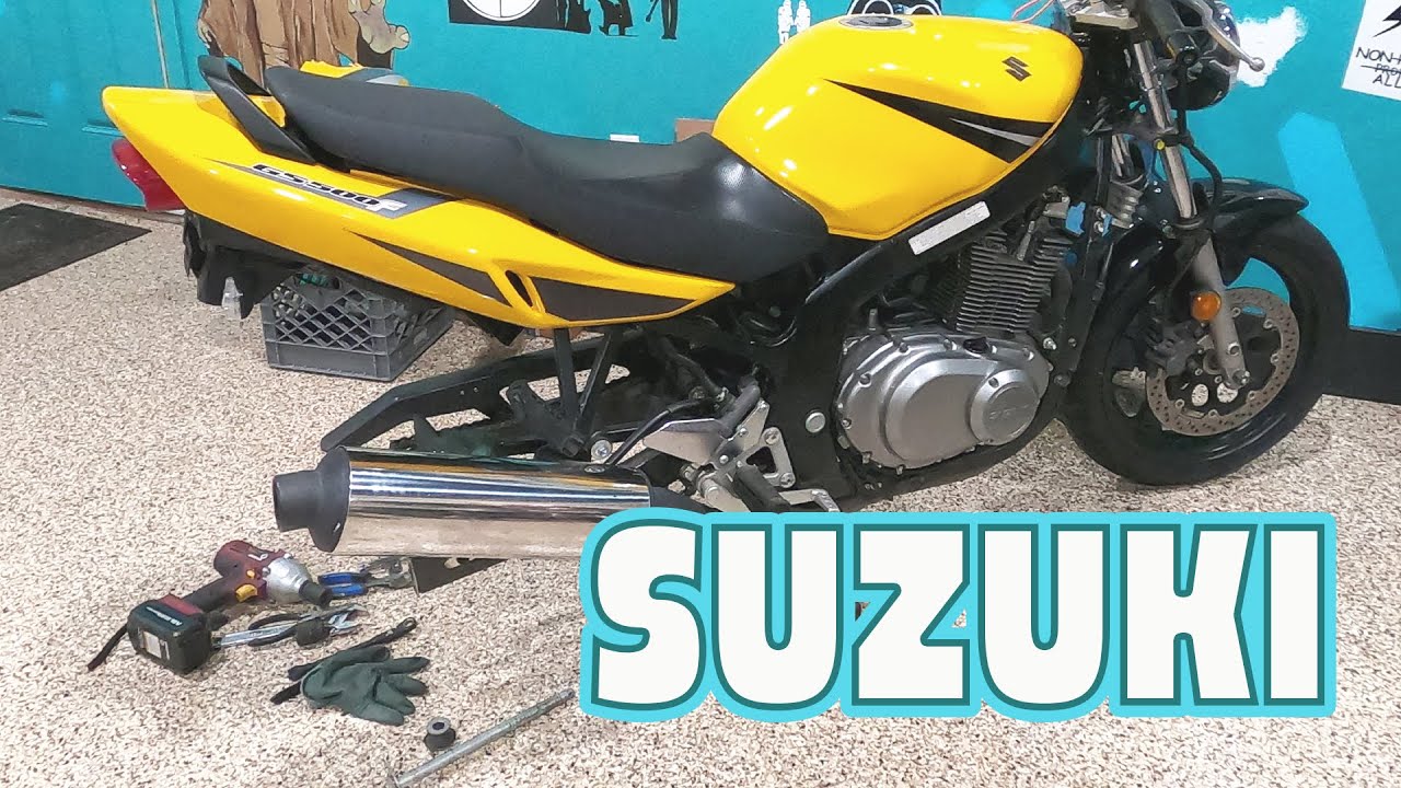 How To Remove Your Motorcycles Rear Tire Yourself And Save Money - Suzuki GS500F #suzuki