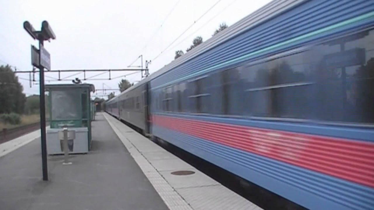 SJ - Regional train in Rosersbeg and Märsta