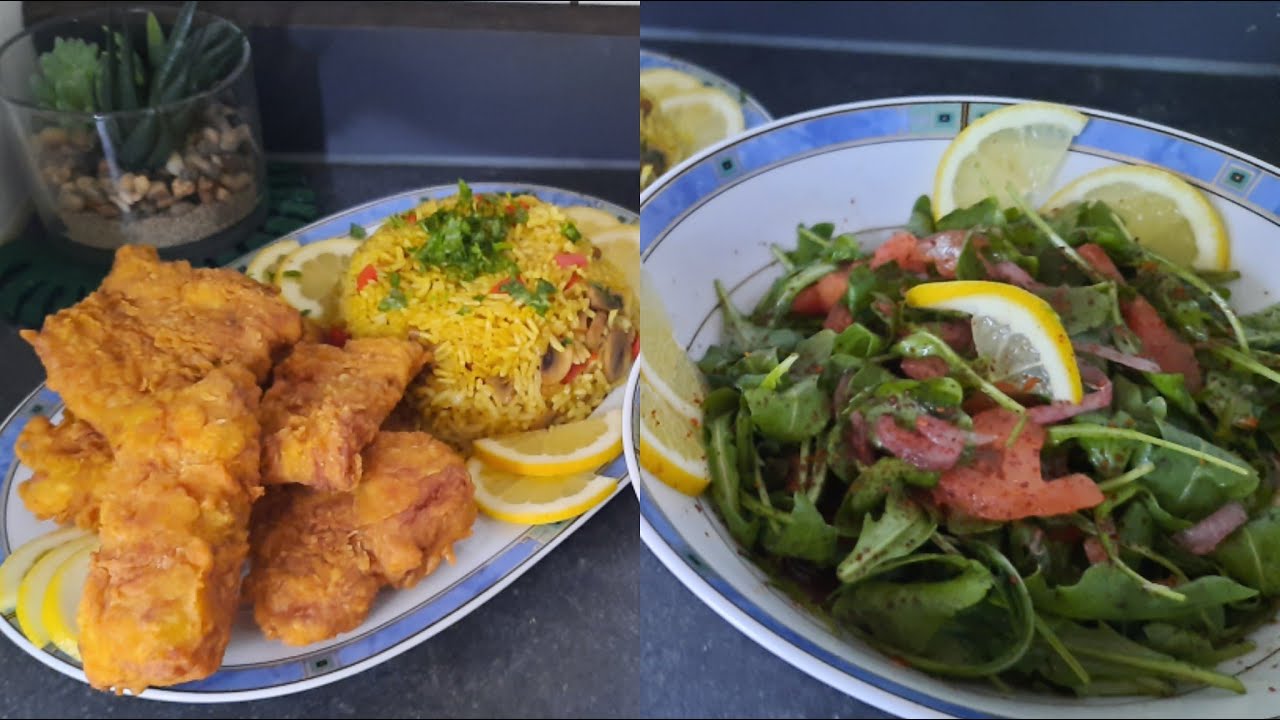 سمك الفيليه المقرمش مع الرز وسلطة الجرجير ،Crunchy fish fillet with rice and rocca salad