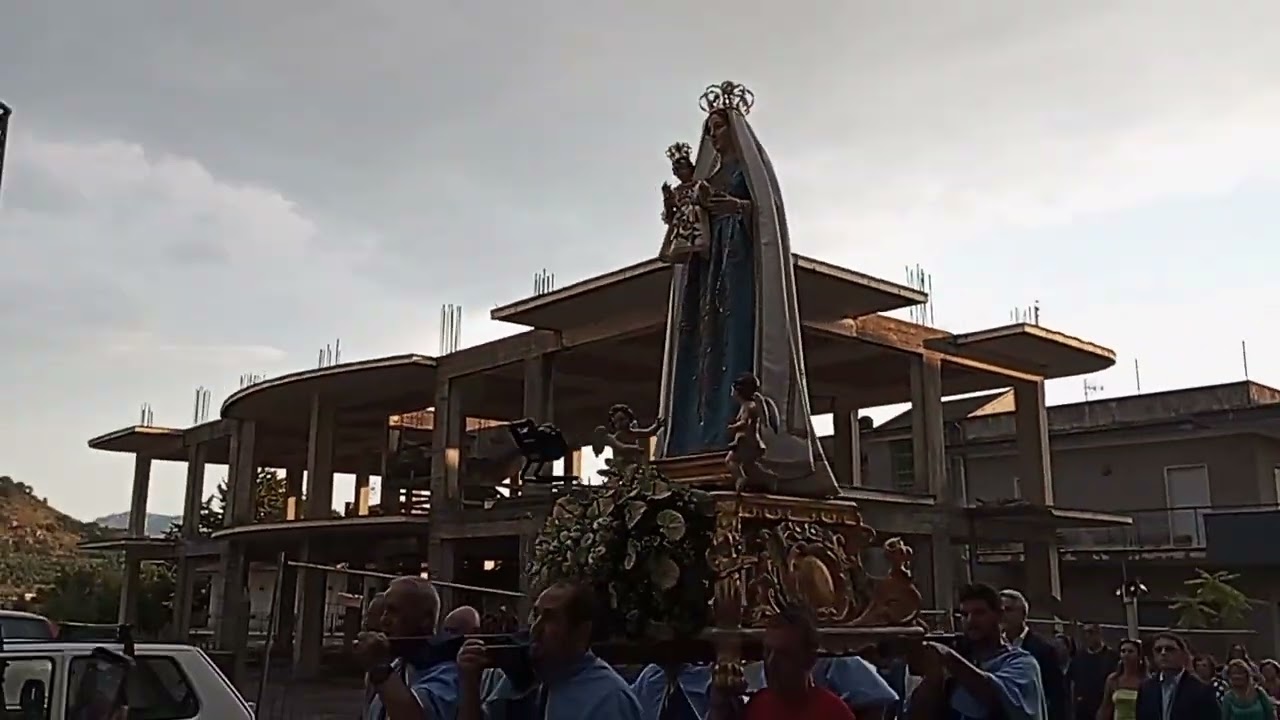 CERVARO (FR) 04-08-2024 USCITA PROCESSIONE DALLA CHIESA SANTA MARIA MAGGIORE LA MADONNA DE PITERNIS.