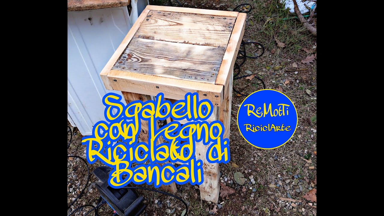 Sgabello con legno riciclato di bancale.