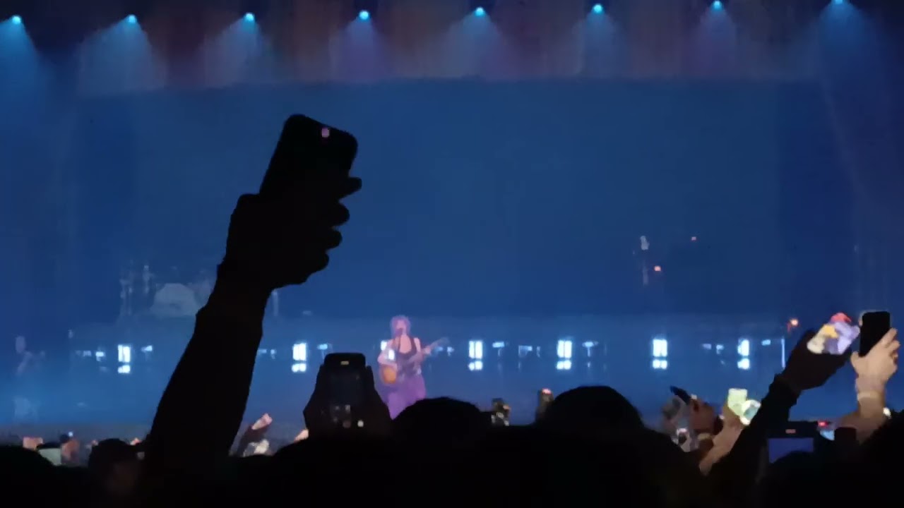 Halsey Back To Badlands 2025 Tour Pt.2 live at Byline Bank Aragon Ballroom Chicago,IL 11/8/2025
