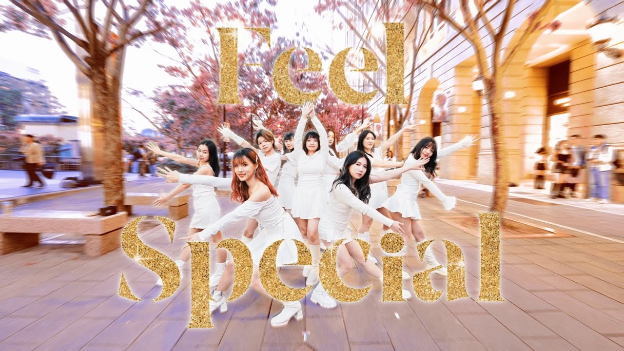 [Kpop in Public | ONE TAKE]  TWICE - 'Feel Special' dance cover from Taiwan
