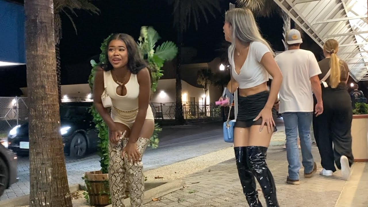 Bushman scares Beach Girls! 😈😜