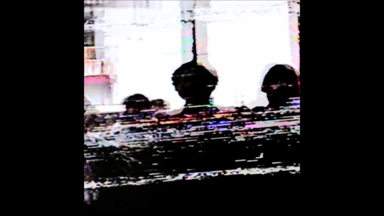 17. Bones, Xavier Wulf & Chris Travis - WeDontBelieveYou [Instrumental (Reproduction By ?)]