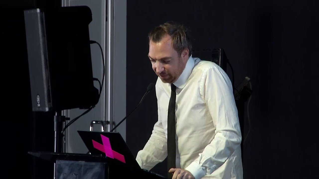 GLOBAL ART FORUM 10: THE FUTURE WAS SMART
