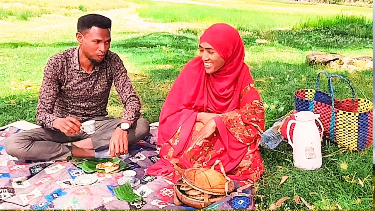 Baadiyyaa baanee namaan wal lolle