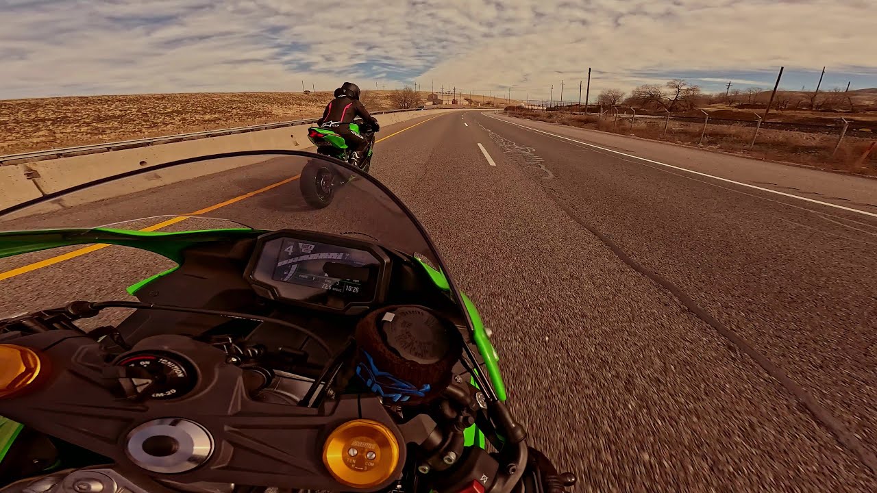 KAWASAKI ZX6R  THE MAX IS THE NORM