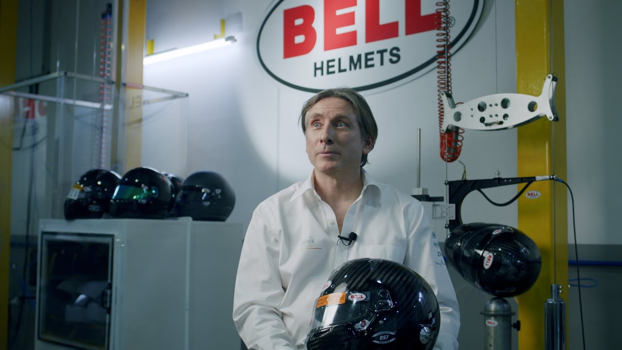 The SmartLock™ visor locking system of Bell Racing explained by our Chief Technical Officer