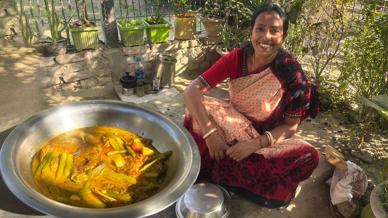 রোদের দুপুরে ডাটা দিয়ে সিলভার কার্প মাছ রাঁধলাম | Cilver carp fish curry