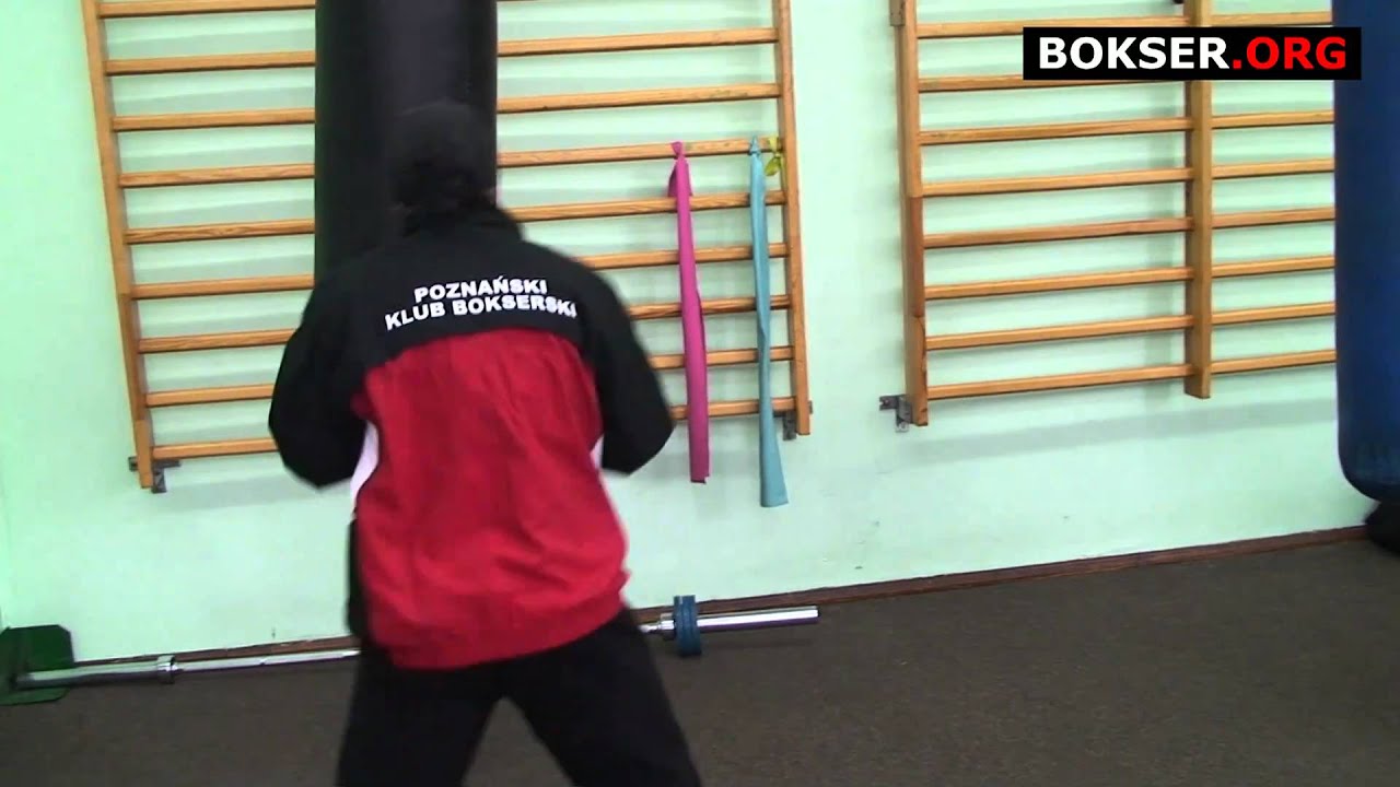 Ewelina Pekalska - trening na worku bokserskim