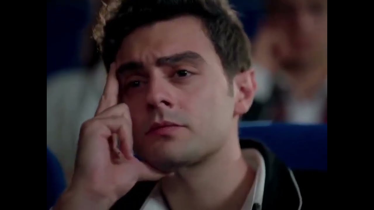 Süsen y Ömer se anhelan en la competición del colegio 🥺 | Escena doblada T4