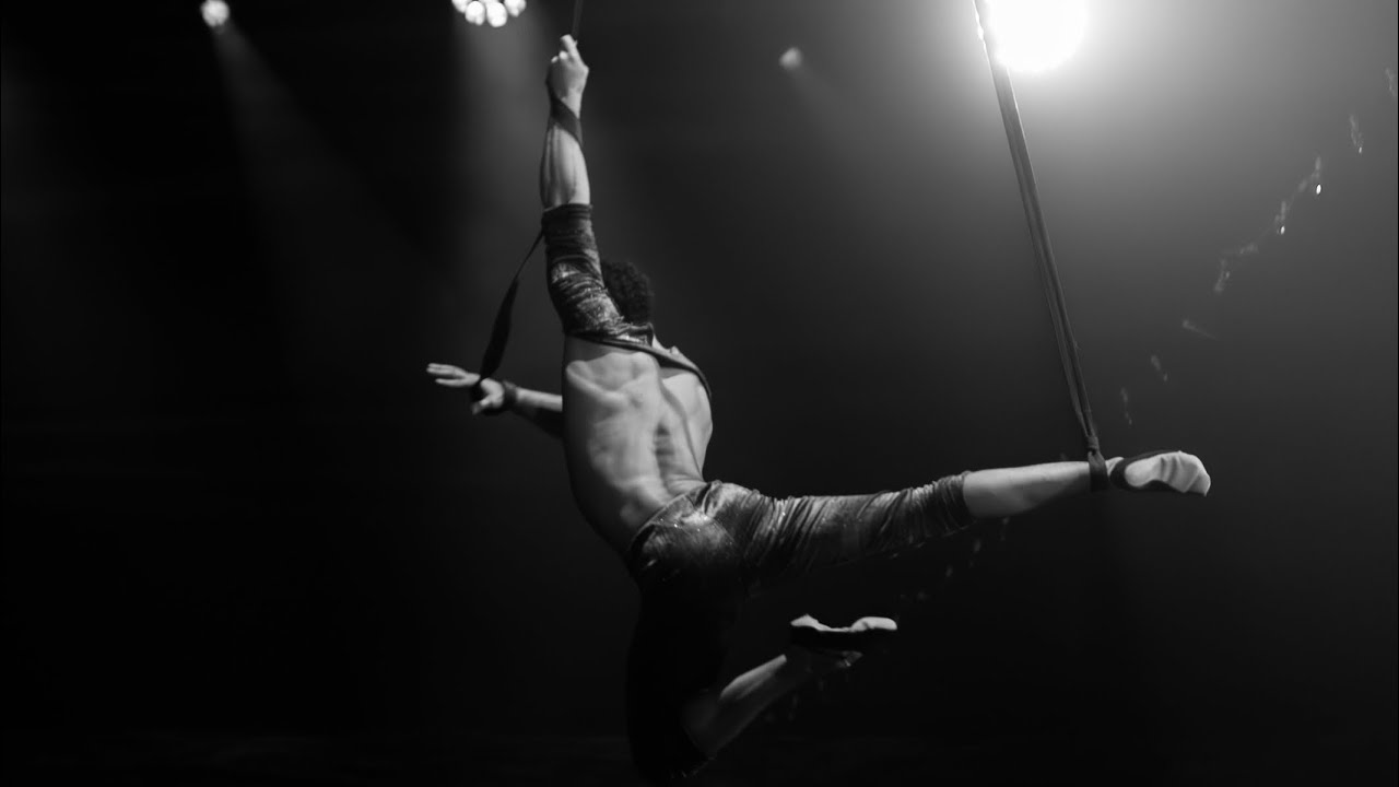 RAFA LOBETO Full Straps Performance “Gran Circo WOW” Winter season 2025