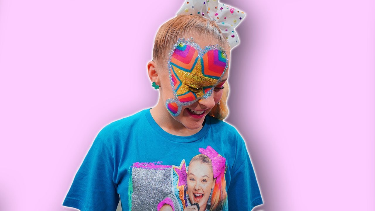 HEART EYE MAKEUP TUTORIAL! - JoJo Siwa