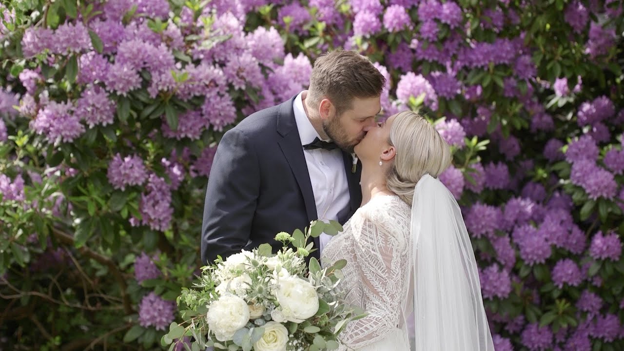 Hannah & Chris | Iscoyd Park, Shropshire wedding