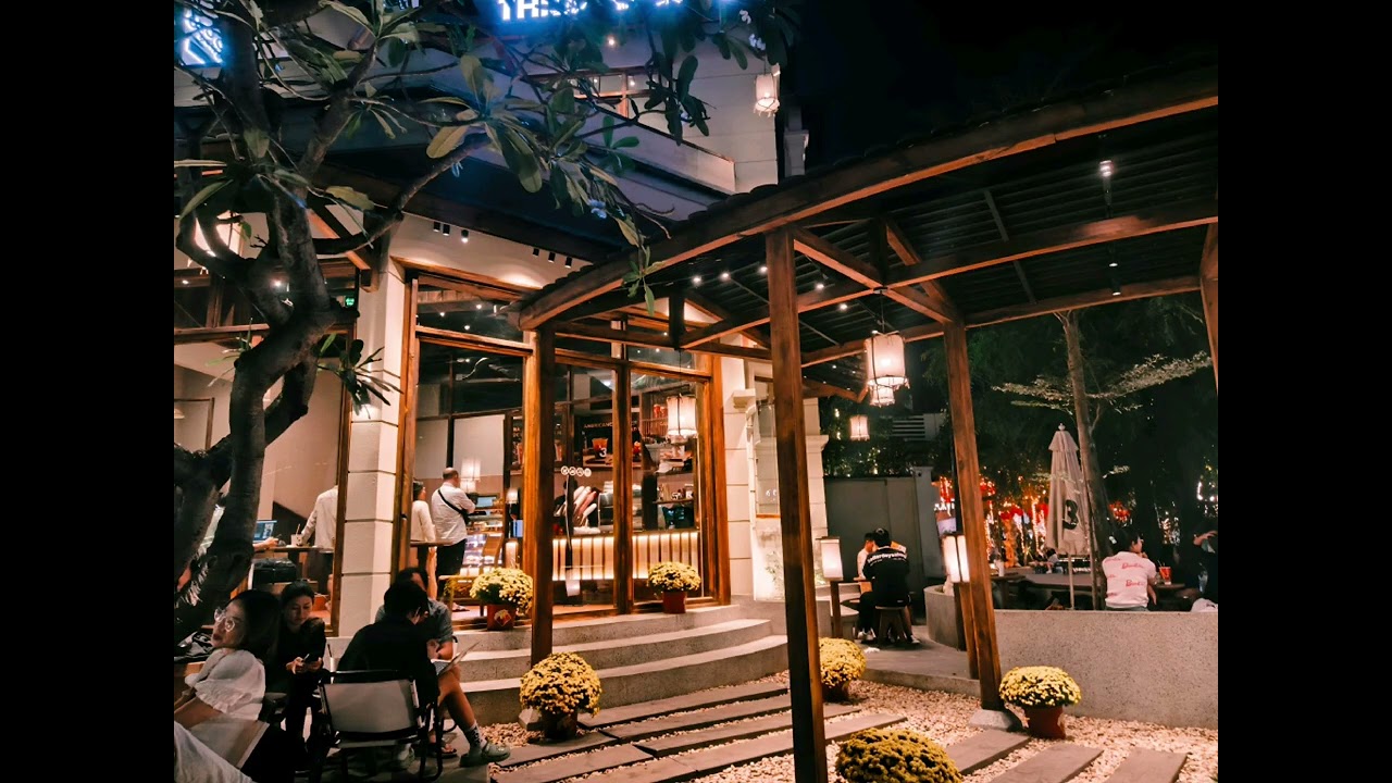Late Night Coffee at Three o'clock cafe | Immersive Binaural Field Recording