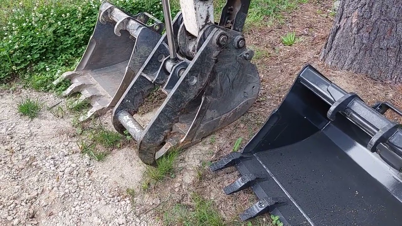 Bobcat E42 Stump/Tree Removal My Thoughts On What Size Bucket To Use For Better Success