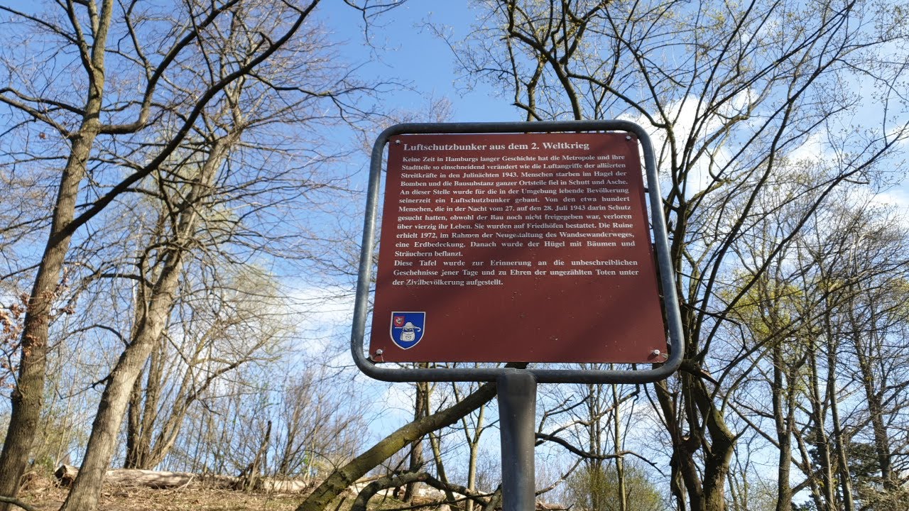 Luftschutzbunker in Hamburg aus dem 2. Weltkrieg (Erdbedeckt) 360° View 4K Rundgang
