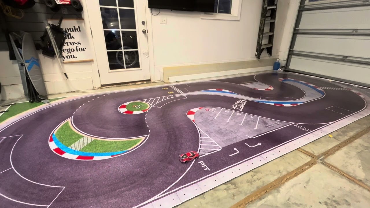 1/24 RC DRIFT. TG Racing Ferrari DRIFTING! FINALLY RUNS DECENT!!