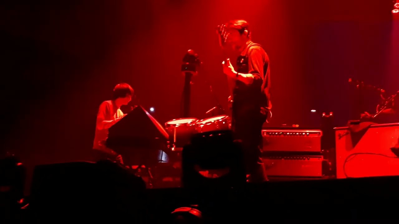 RADIOHEAD - Sit down, Stand up - Live @ Unipol BOLOGNA 15/11/2025