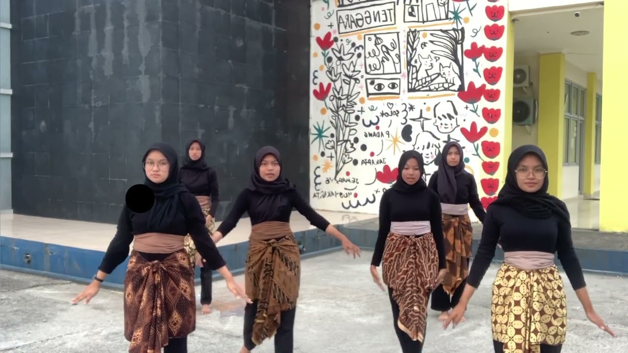 TARI KONTEMPORER LATHI