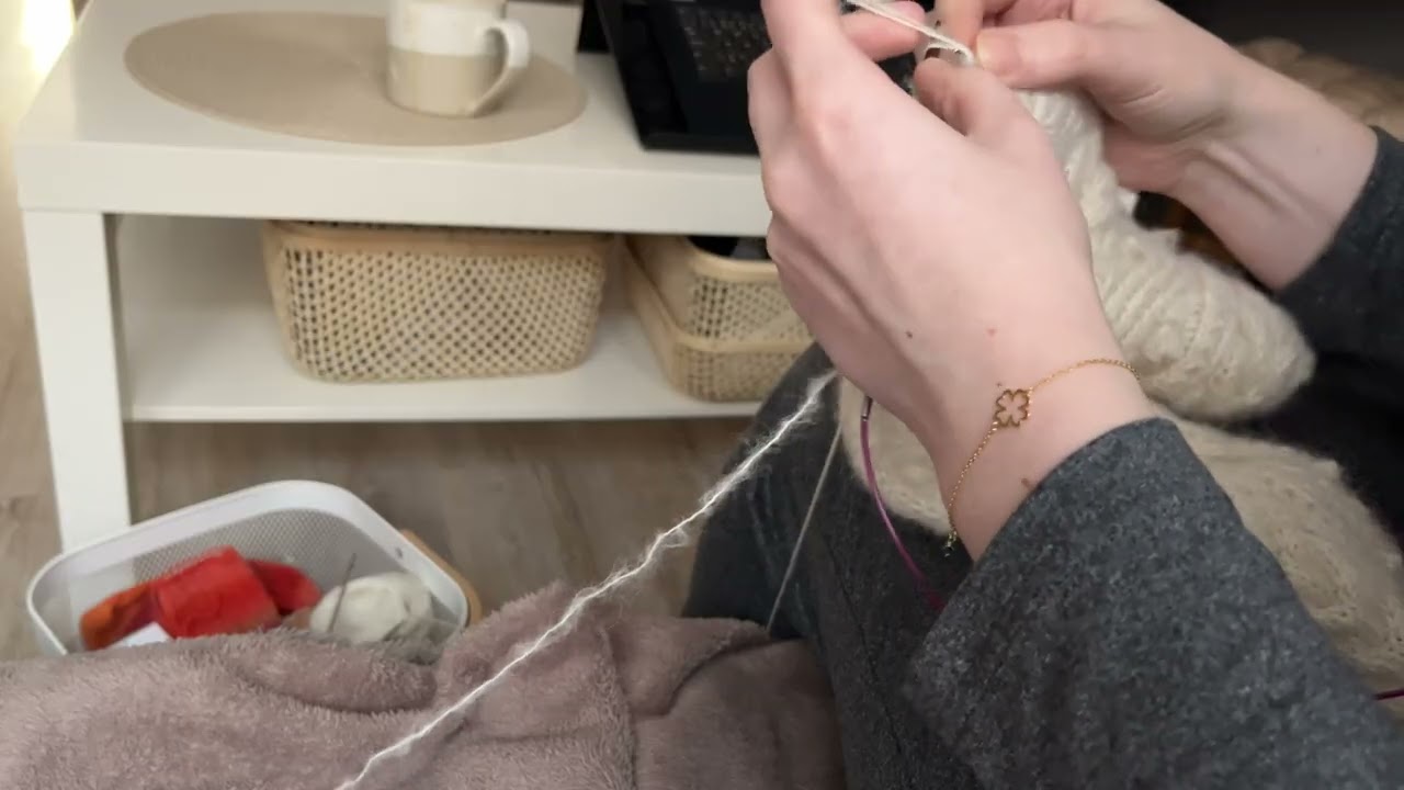 Silent diaries | Knitting Turtle dove shawl