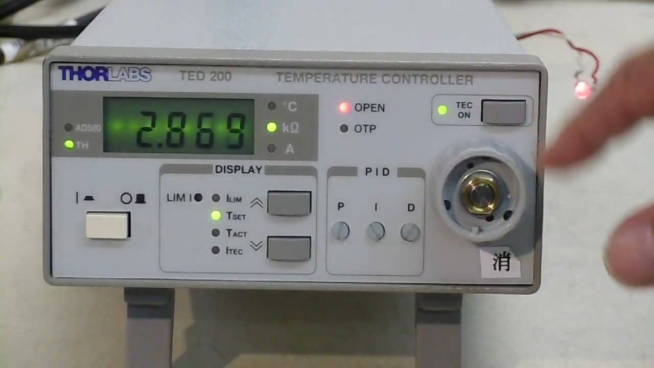 AUC-1256 THORLABS LDC220 レーザーダイオードコントローラー