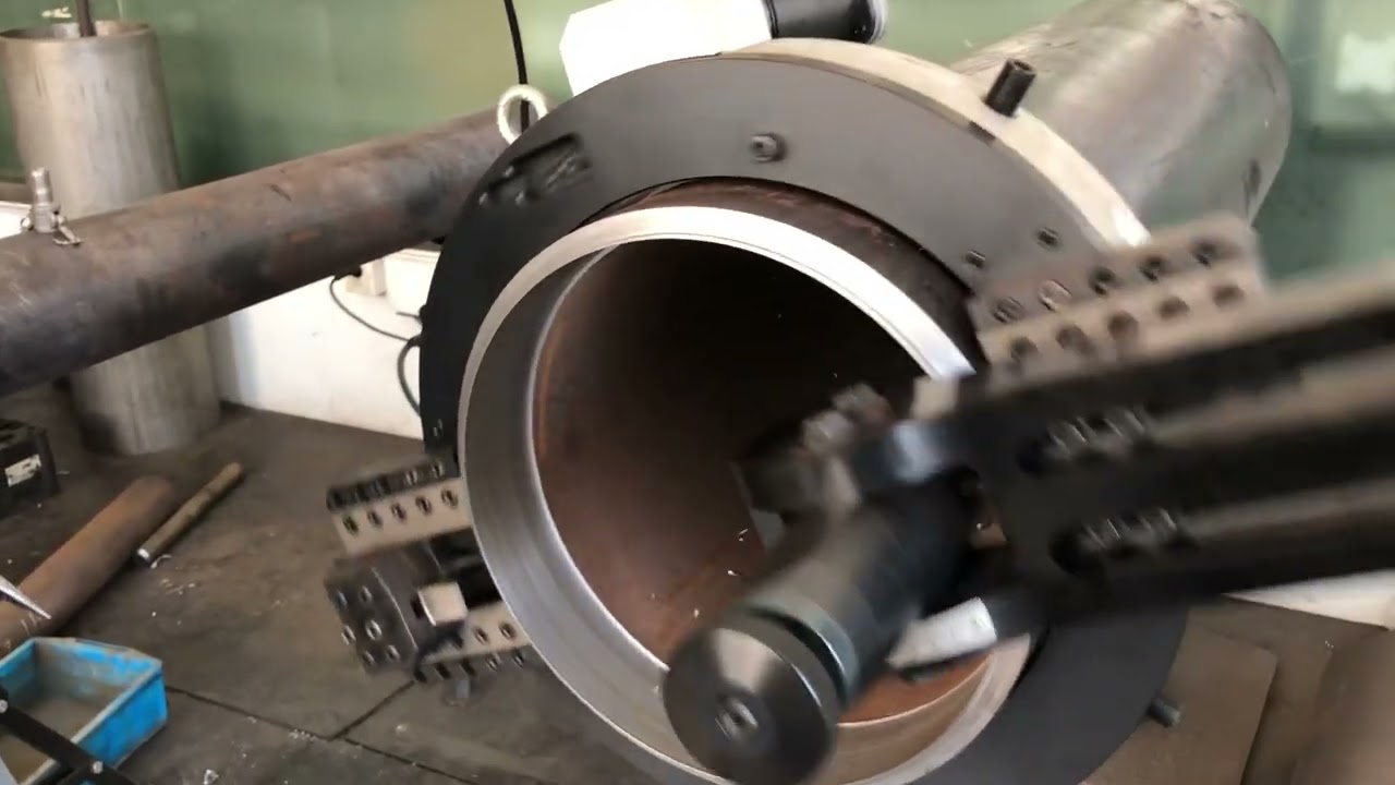Counterboring-pipe cold cutting