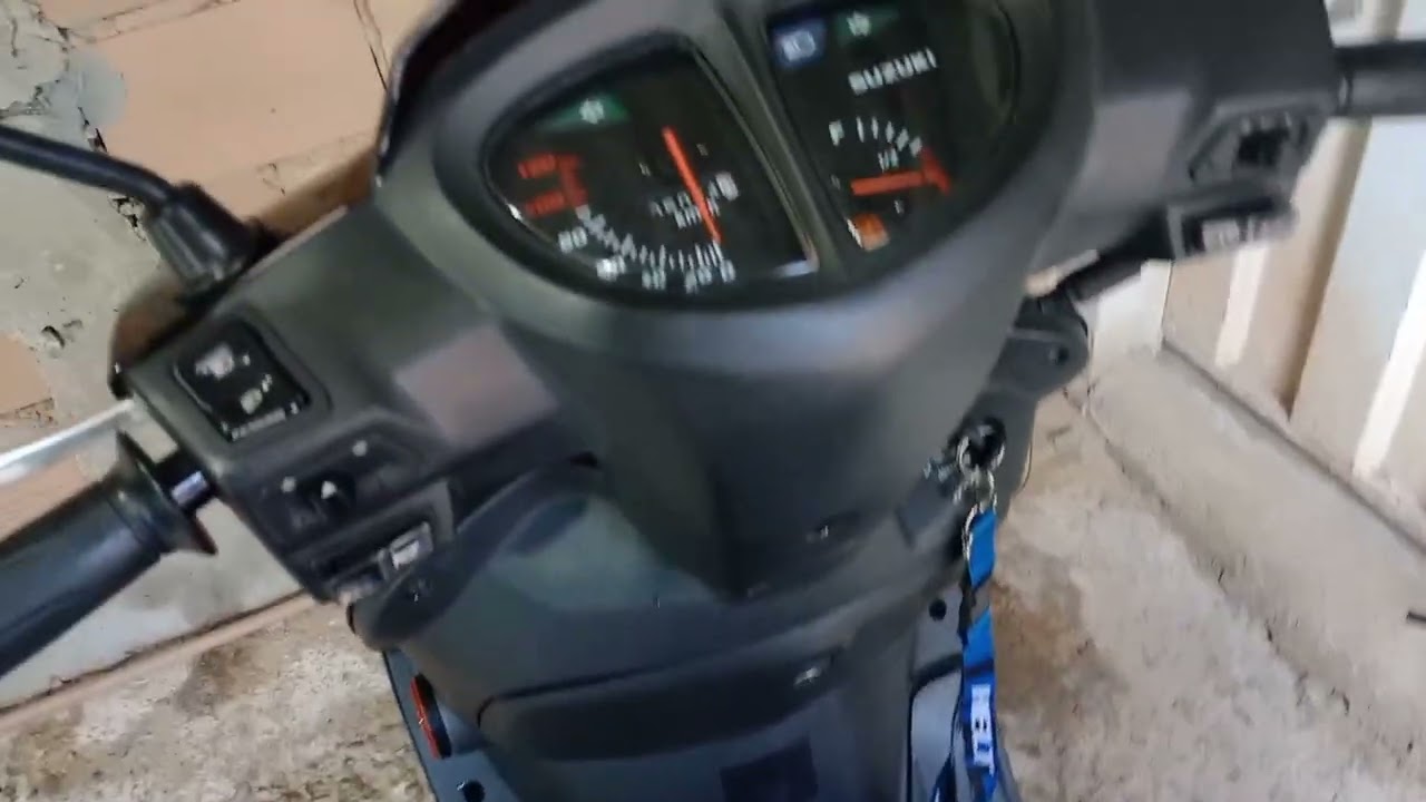 Ainda vale a pena comprar a Suzuki Burgman 125 carburada em 2025?