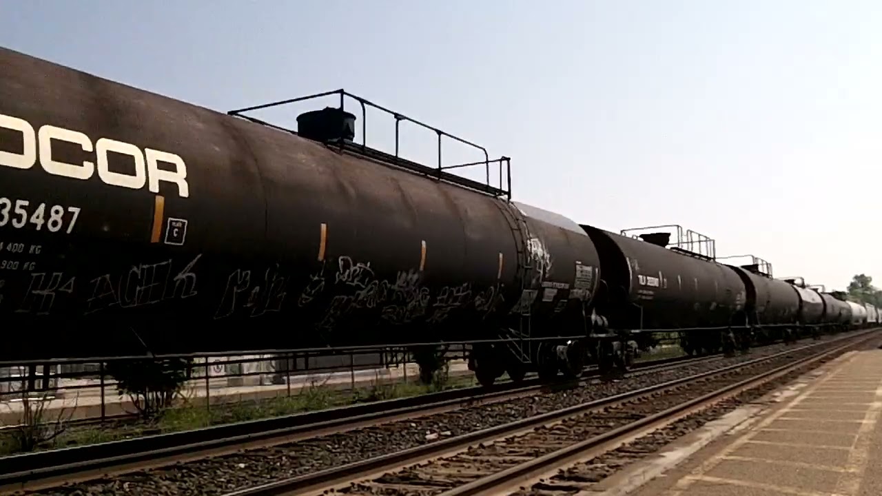 CN 425 w/CN Engines 8944, 5741 & 4708 lead this long 600 axle, WB Mixed/Autorack train by Georgetown